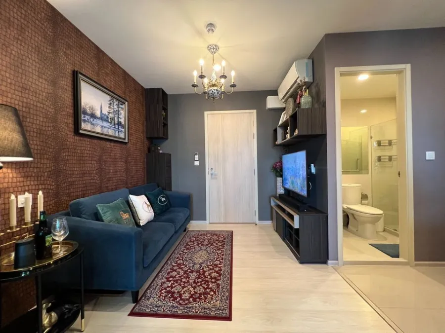 For sale or rent, Life Asoke, fully decorated room. The wallpaper is very beautiful and very livable. As good as this, you must reserve quickly.