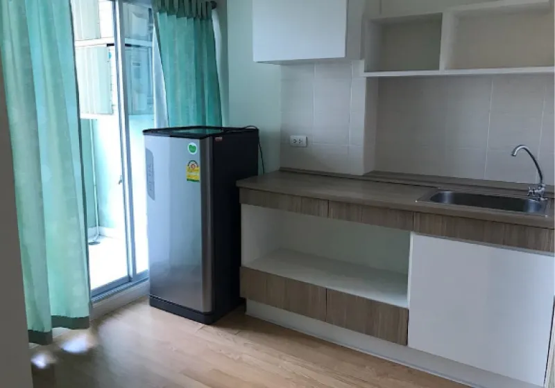 For rent, Lumpini Ville Latphrao-Chokchai4, built-in furniture, near Central Ladprao. If interested, hurry up.
