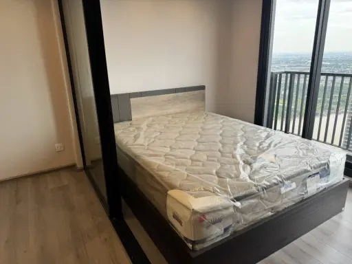 For rent: The Politan Rive, ready-to-move-in unit. North-facing, not hot, good breeze, river view. Fully furnished, appliances included. Book now befo images