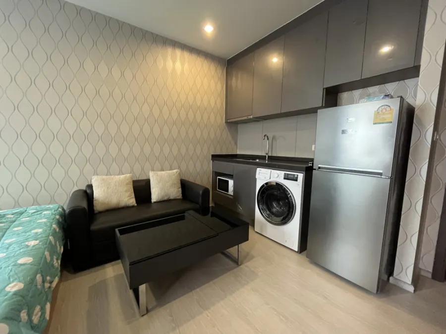 ให้เช่า คอนโด Rhythm Asoke ชั้น 36 ห้องแต่งสวย น่าอยู่ ติดวอลเปเปอร์ทั้งห้อง ไม่จองคือพลาดสุดๆ