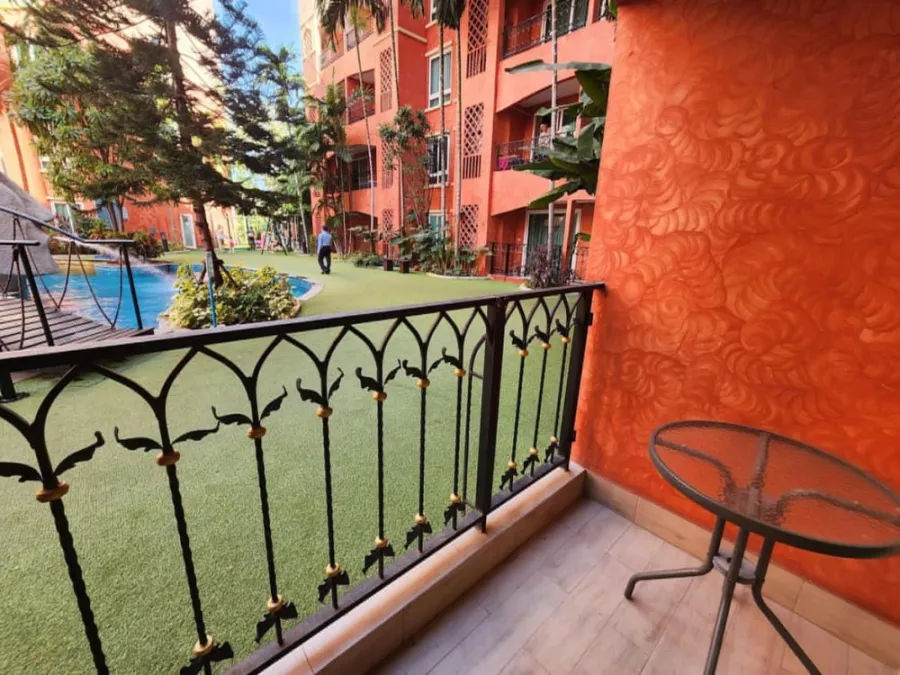 For rent: Seven Seas Condo Resort Jomtien, 1st floor, room next to the pool, fully furnished as shown in the picture. Hurry and reserve now before you