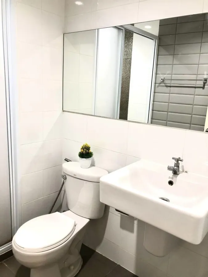 For rent, Aspire Sukhumvit 48, 15th floor, minimalist style room. Fully furnished, book now.