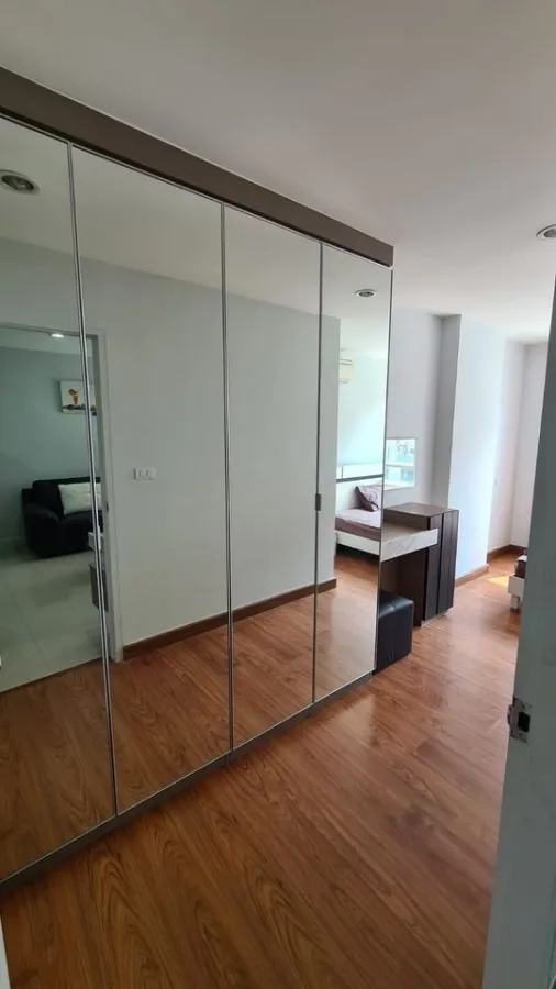 Condo for sale, Wish @ Siam, 2nd floor, corner room, spacious, private, don't wait, reserve now.