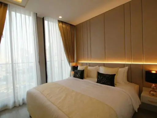 Condo for rent, Noble Ploenjit , beautifully decorated room, luxury, built in the whole room, do not miss !!