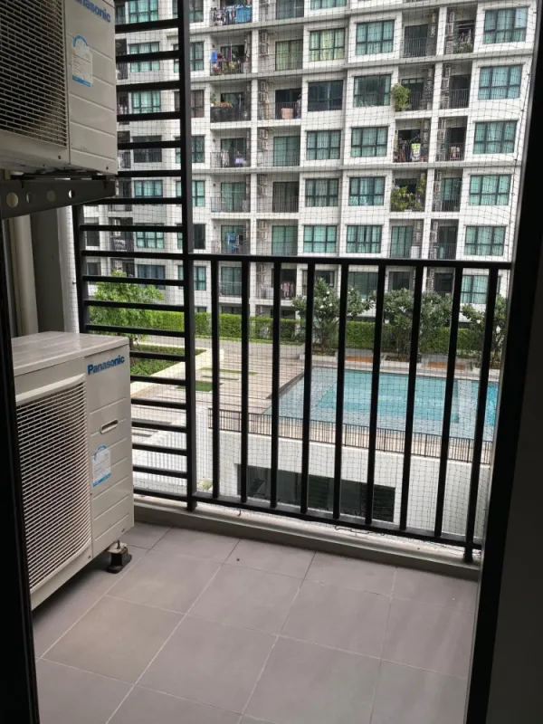 ขาย The Base Changewattana 6 ตึก A ห้องมุม วิวสระว่ายน้ำ อากาศถ่ายเทสะดวก กลางวันไม่ร้อน จองเลย