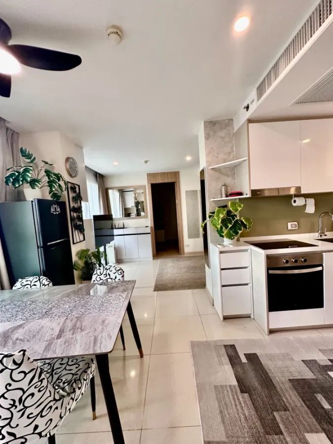 For rent The Riviera Jomtien Pattaya 2 bedrooms, fully furnished, book now.