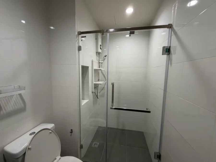 ขาย ให้เช่า The Base Park West ชั้น 4 ห้องแต่งครบ น่าอยู่ จองเลย ด่วนๆ