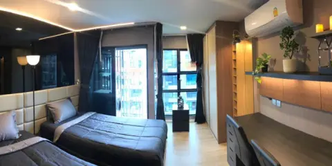ว้ายยย ห้องตกแต่งพรีเมี่ยมสุดๆ บิวท์อินรอบห้อง ได้วิวสระสวย สนใจจองด่วนที่ KAVE TOWN SPACE ให้เช่า