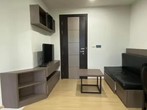 For rent: Weir 7 Bangna by Aphasiri, 29 sq m room, fully furnished, with built-in furniture, very worth booking.