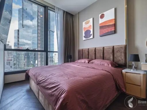 For rent: The Esse Sukhumvit 36. Beautifully furnished and ready to move in. Book now! (Quickly!)