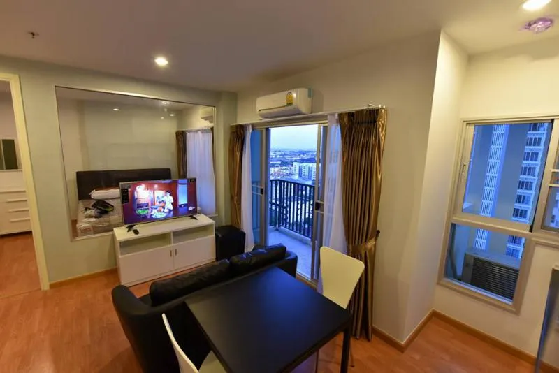 For rent เดอะ พาร์คแลนด์ เพชรเกษม ห้องชั้นสูง วิวสระว่ายน้ำ บรรยากาศดีมาก เฟอร์ครบ พร้อมอยู่ จองเลย