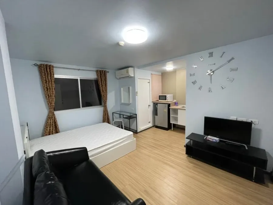 For sale: Lumpini Township Rangsit Klong 1, Phase B, 5th floor. Very clean and livable unit. Interested? Book now!
