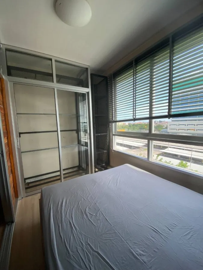 For rent, Plum Condo Nawamin, corner room, 1 bedroom, separating the room Plus a good leather sofa. Hurry up to reserve.
