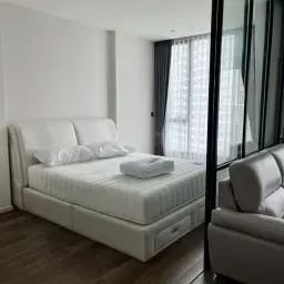 Rent condo MUNIQ Sukhumvit 23