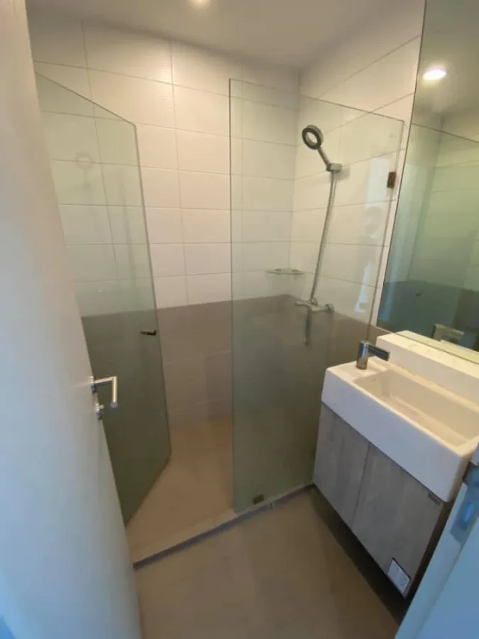For rent IDEOQ CHULA-SAMYAN, ready to move in, complete set of furniture, comes at the most comfortable price. Not booking is considered a mistake.