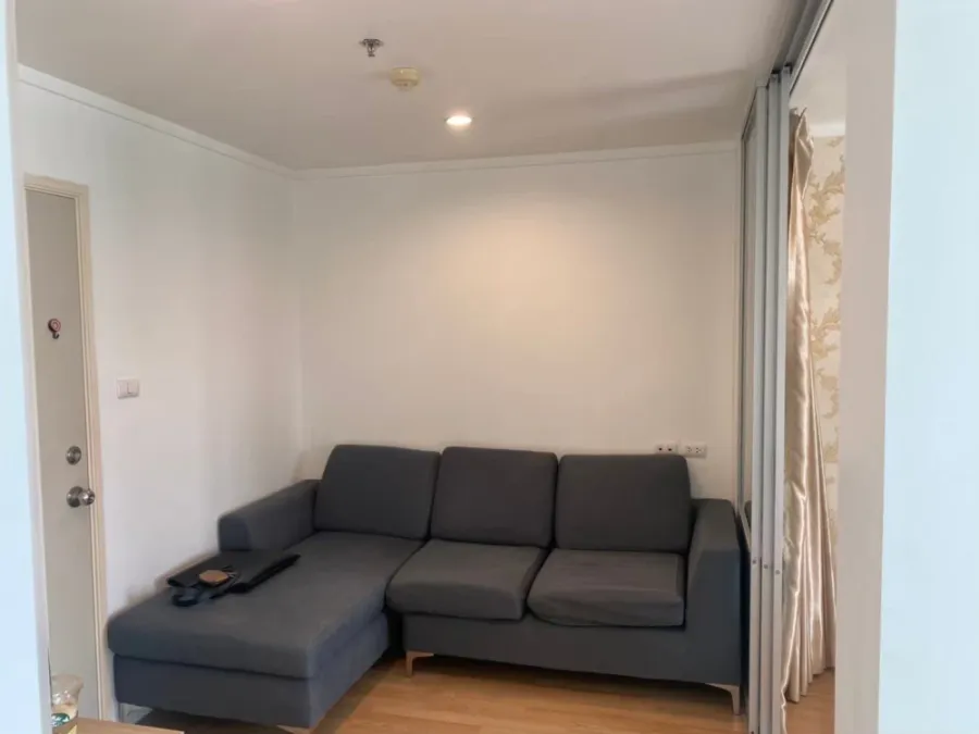 For rent: Lumpini Ville Sukhumvit 77-2 bedrooms with beautiful wallpaper and complete furniture. Reserve now!