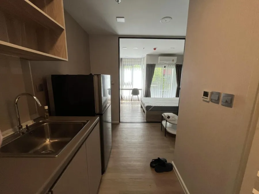 For rent, Kave TU, Building D, 3rd floor, pool view, partitioned room, comes with complete decoration. If interested, hurry and reserve now.
