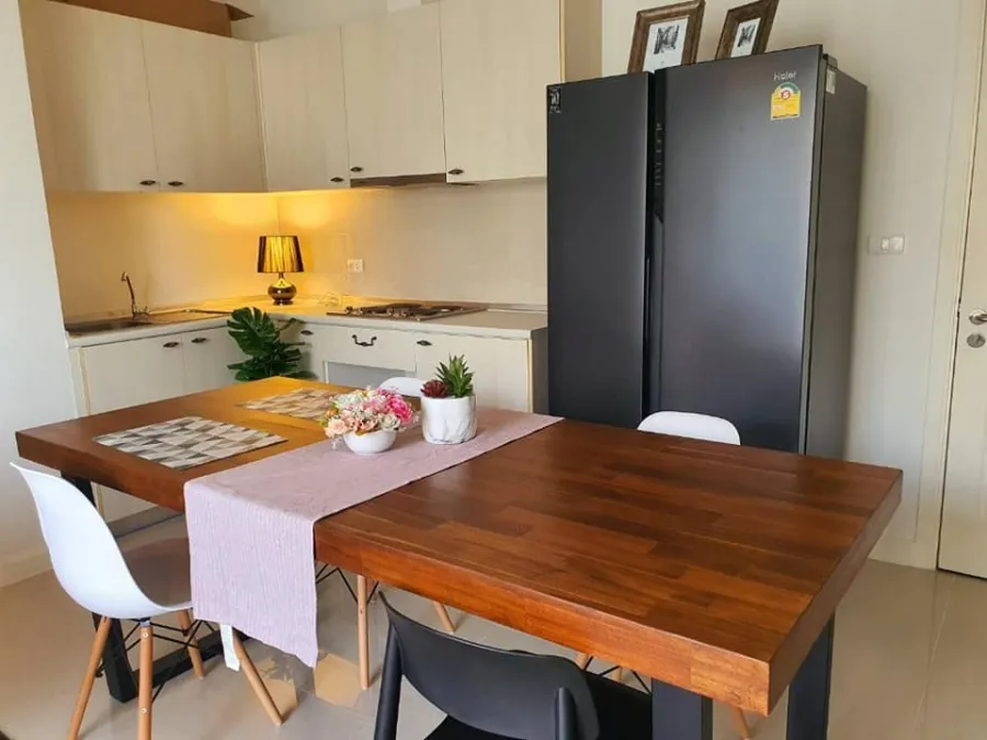 For sale, for rent, Manor Sanambinnam, 34th floor, great view of the Chao Phraya River, spacious room with a large TV, don't miss it.
