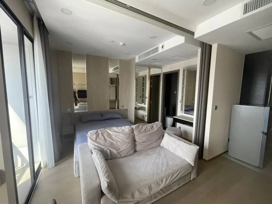 Condo for sale, for rent, Ashton Chula Silom, nice room, beautifully decorated with built-ins, 32nd floor, city view, must hurry to reserve.