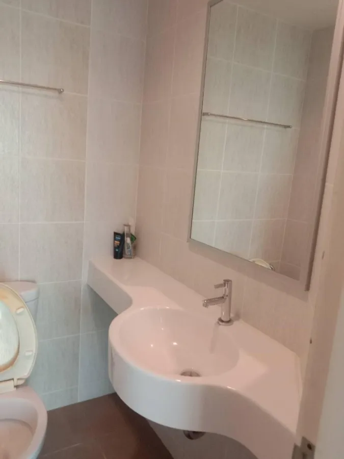 Condo for sale Lumpini Park Phetkasem 98, fully furnished, south facing, room not hot, you can reserve now.
