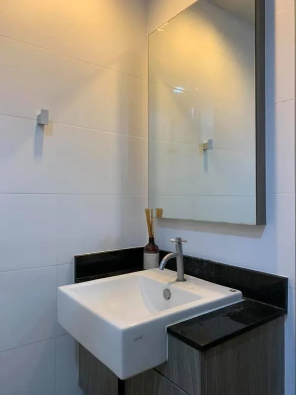 For rent Chapter One Midtown Ladprao24 has everything in it, near the train station, near the shopping center. Urgent today!!