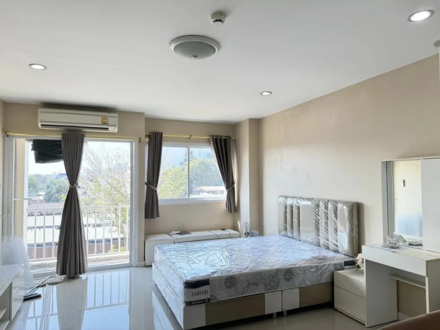 For rent Sense of London ห้องสะอาดน่าอยู่สุดๆ เตียงใหญ่หนานุ่มน่านอน หิ้วกระเป๋าเข้าอยู่เลย!!