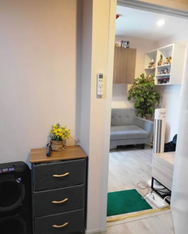 Sell Plum Condo, Central Station, decorated with good furnishings + complete set of electrical appliances, good price, book now.