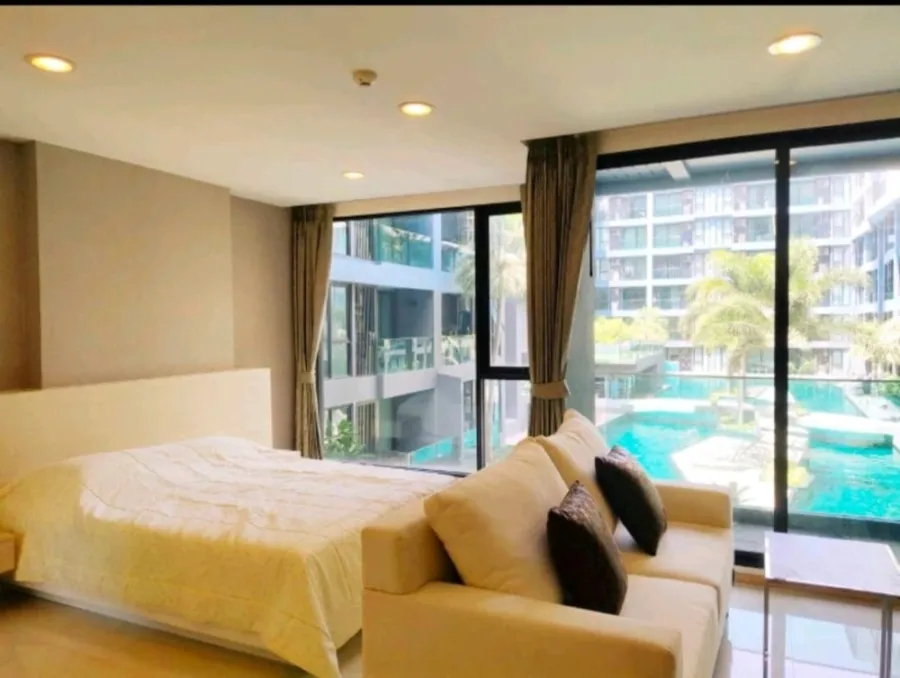 Luxury condo for rent, Acqua Condominium, nice room, pool view, complete amenities, book now.