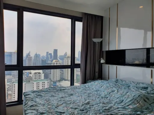 Condo for sale, Ideo Q Siam-Ratchathewi, 33rd floor, great city view. Decorated with great built-ins, it's nice to live in. Don't miss out on somethin