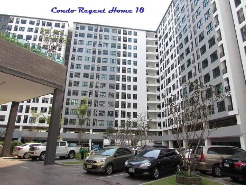 For rent Regent Home 18 Chaengwattana-Laksi. The building has a swimming pool. gym meet your needs