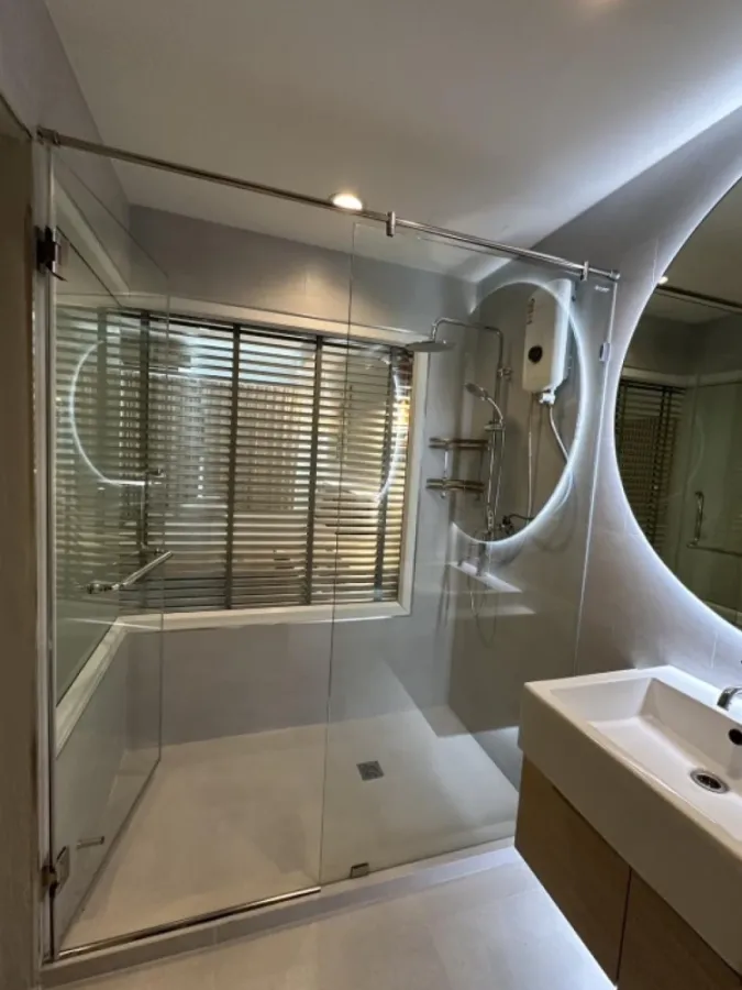 For rent: The Seed Mingle Sathorn-Suanplu, 28th floor. Beautiful, fully furnished unit. Book now! (Quickly!)