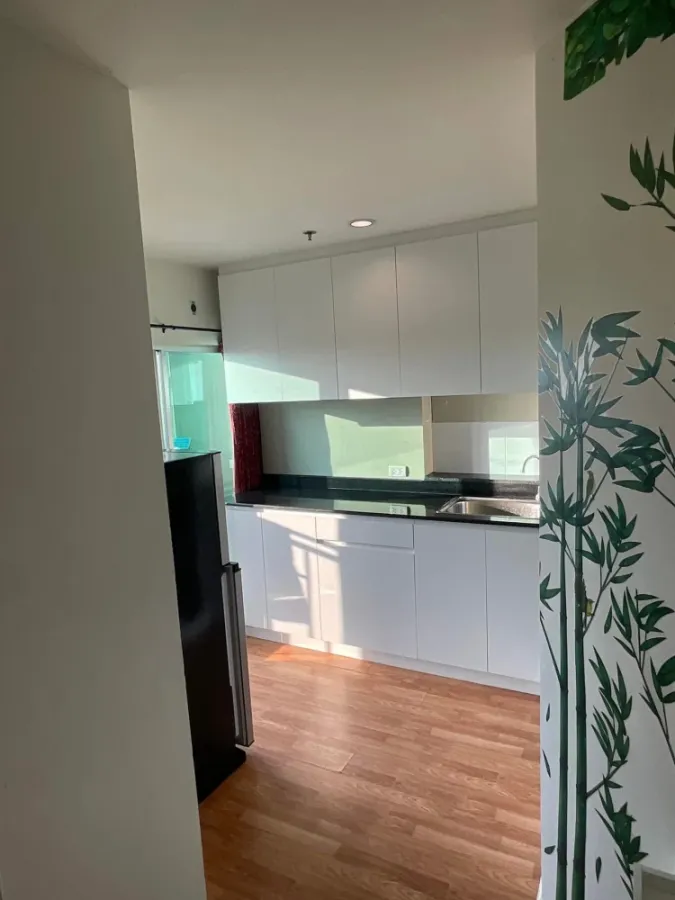 For sale or rent: Lumpini Park Phetkasem 98, 7th floor, partitioned unit, fully furnished, ready to move in. Book now!