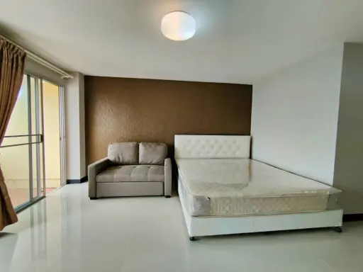 For rent Family Park Ladprao 48, newly renovated room, quiet, private Book and you won't be disappointed.