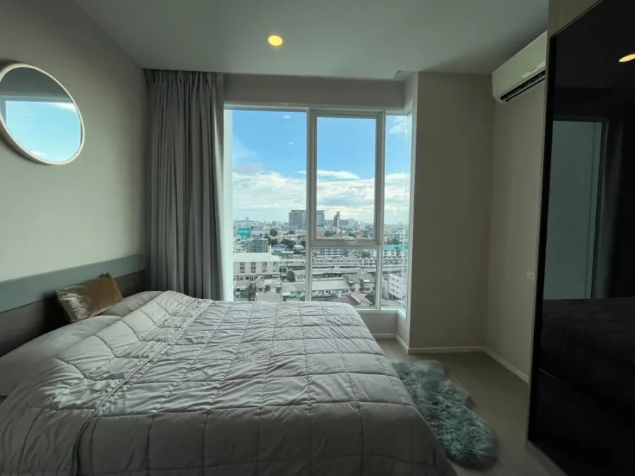 Urgent sale!! Condo De Lapis Charan 81, 21st floor, beautiful room, fully furnished, ready to move in. Reserve now!!