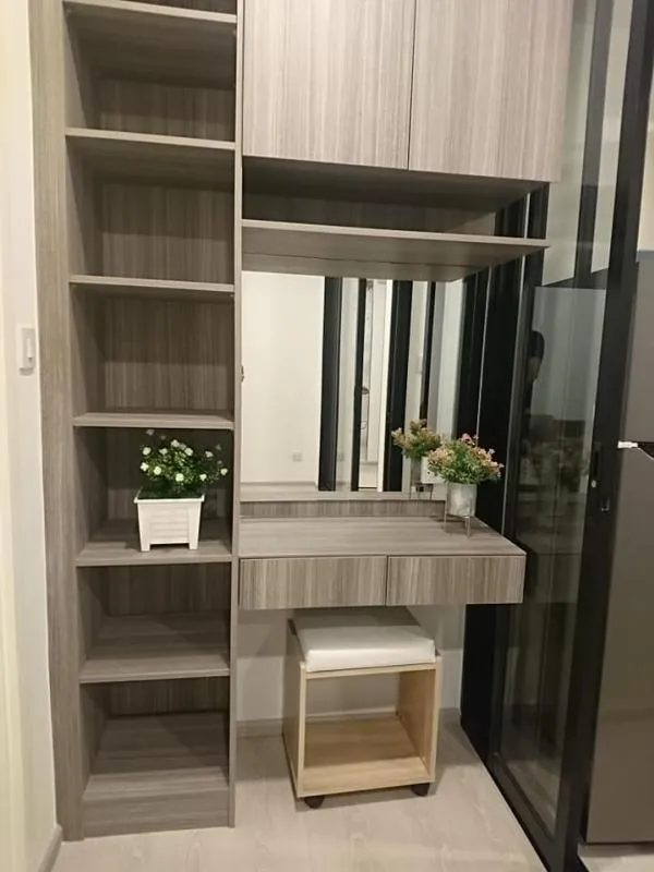 Wow for rent Knightsbridge Phaholyothin Interchange. Decorated with marble and fully furnished.