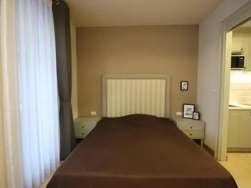 For rent The Editor, nice room, furniture built in, convenient, all in one place. Reserve quickly. images