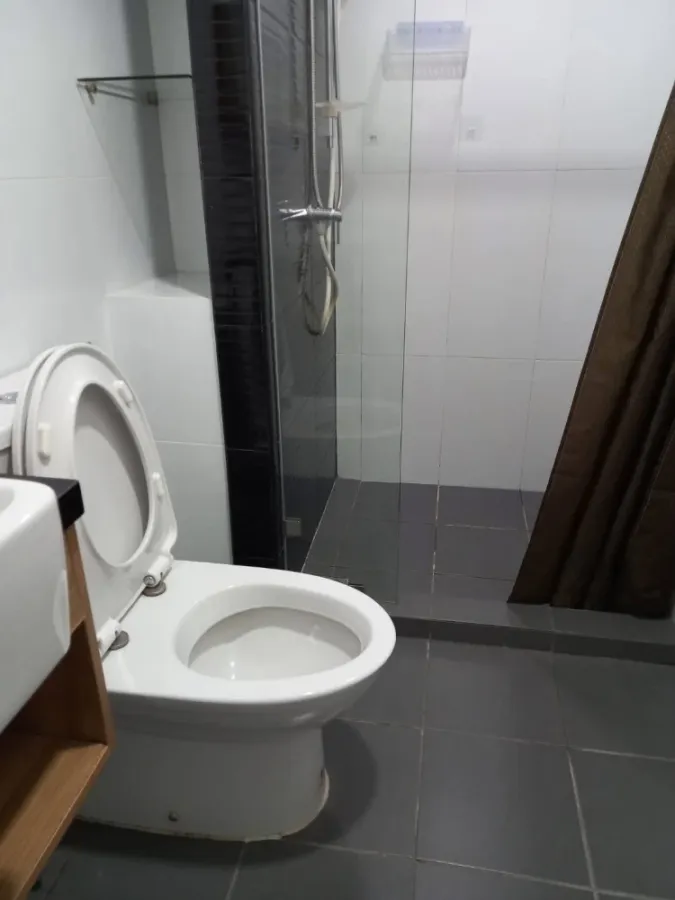 For rent: Elite Salaya, 1 bedroom, 1 bathroom, spacious room, comes with washing machine, at a very affordable price. Book now!