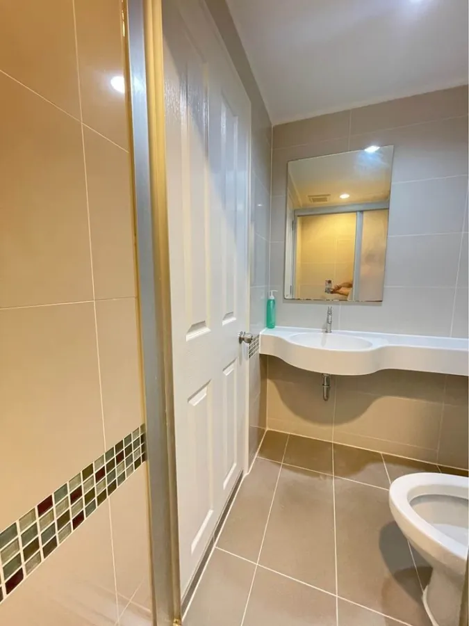 For sale: Lumpini Park Riverside - Rama 3, spacious room. With built-in kitchen Get a great view of the river. Don't miss it.