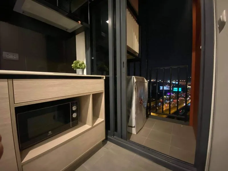 เช่า the base garden rama9 13,000฿/month