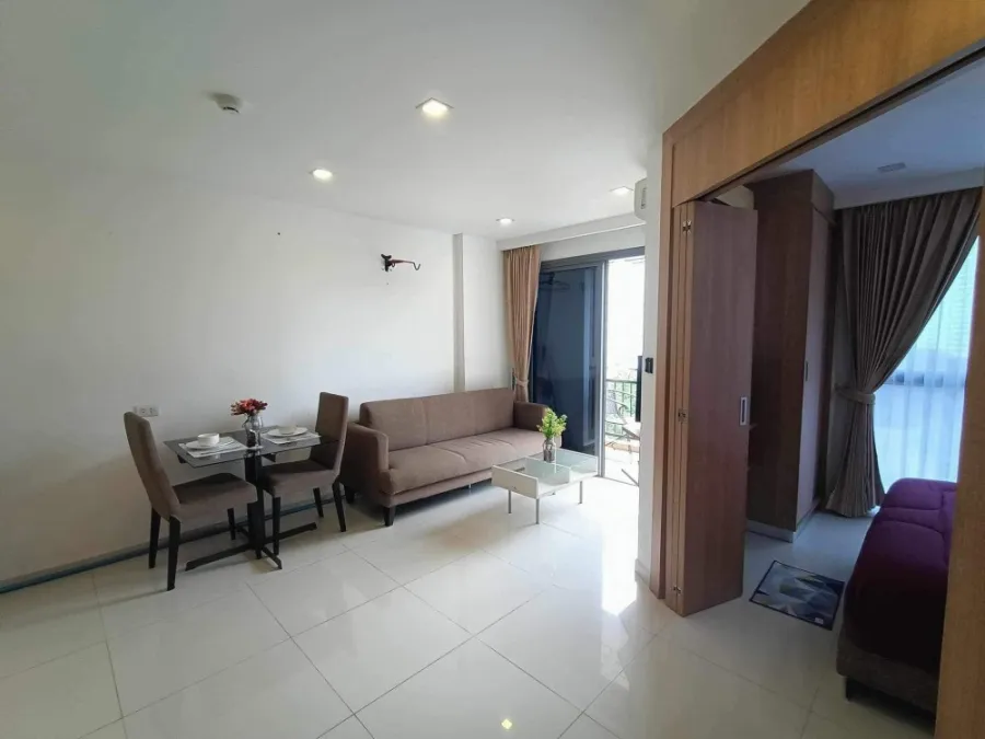 City Garden Pratumnak (South Pattaya) for sale, city view, built-in decoration. It's so nice to live in. Don't miss it.
