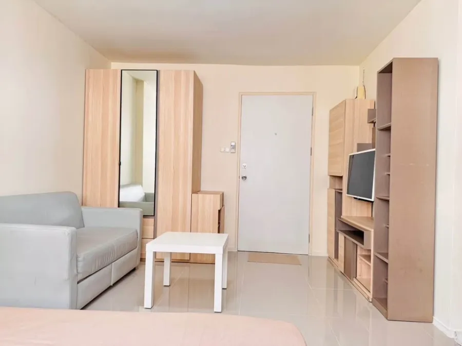 For sale or rent: Lumpini Township Rangsit Klong 1, studio apartment, fully furnished. Just bring your bags and move in!