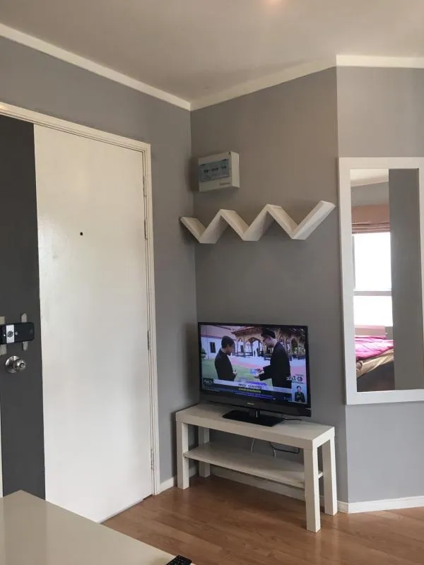 Condo for rent, Lumpini Ville Sukhumvit 77, beautiful room, lots of furniture, beautiful city view, good location, suitable for working people, near BTS.