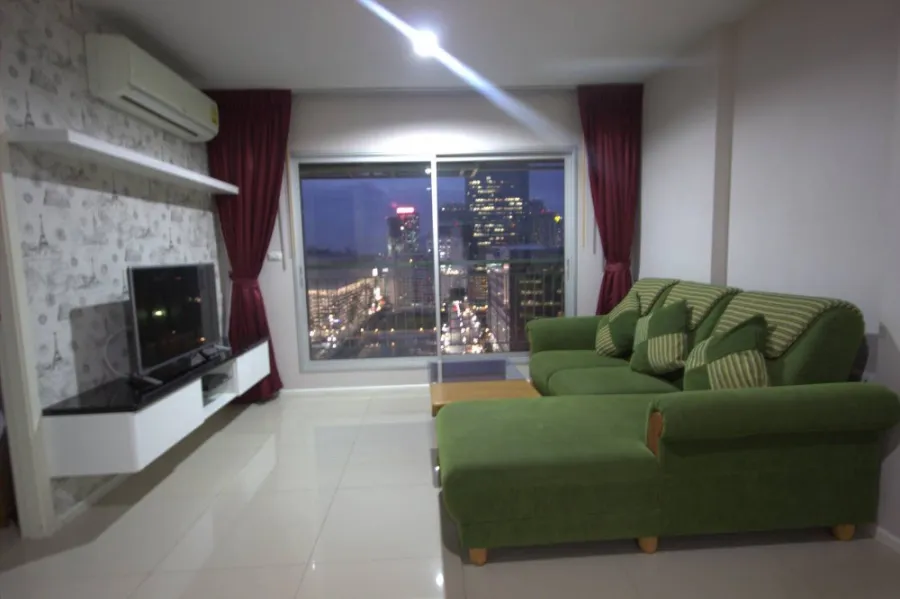 Condo for rent, Aspire Rama 9, convenient transportation, ready to move in. Don't wait.