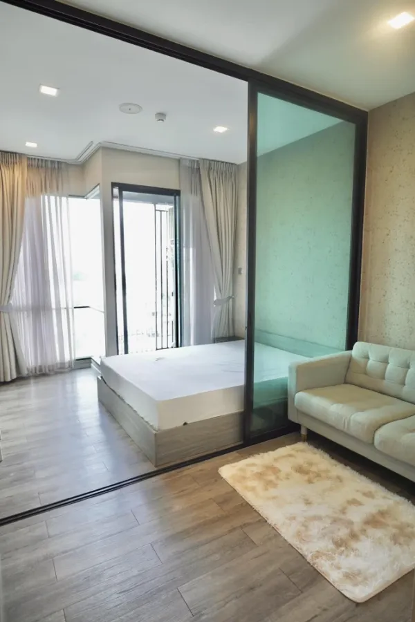 ให้เช่า Brown Condo Ratchada 32 นเพดานสูง 2.8 m โล่ง โปร่ง สบาย ฟิลเหมือนอยู่บ้าน ไม่จองไหวหรอ