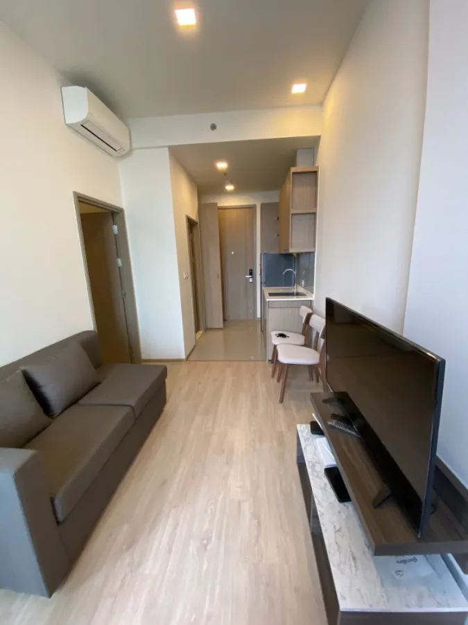 ให้เช่า เซ็นทริค รัชโยธิน ชั้น 15 วิวรถไฟฟ้า พร้อมเฟอร์นิเจอร์และเครื่องใช้ไฟฟ้าครบ จองเลย อย่าช้า