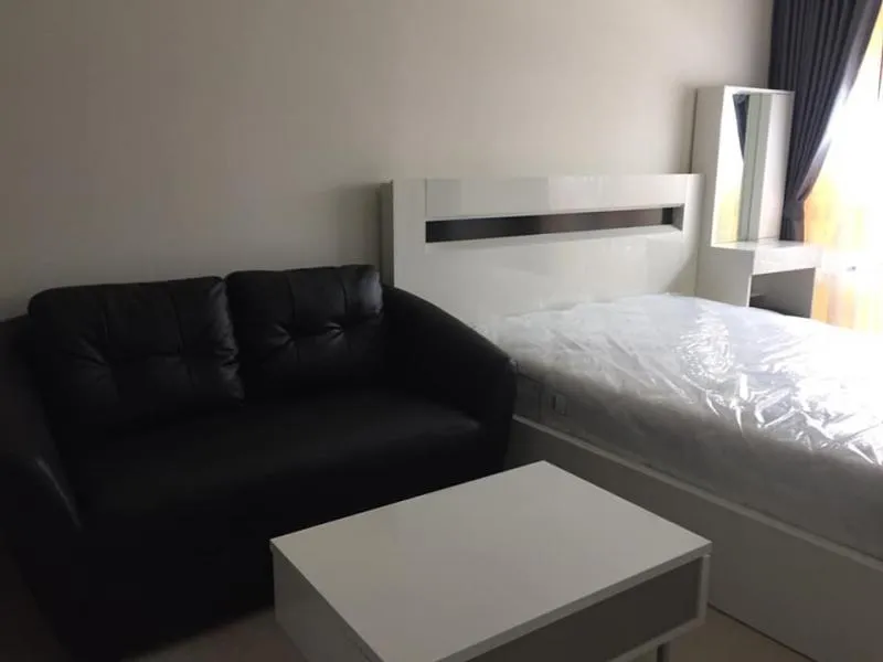 For rent, Rhythm Asoke, condo on a new type of happiness, sleeping, looking at beautiful views, plus a good price.