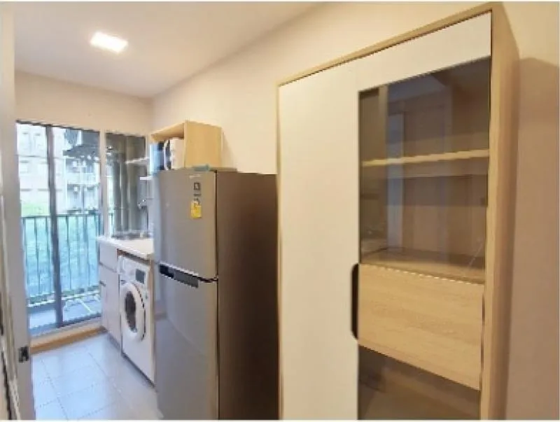 For Rent Plum Condo Ransit Alive 2 1 ห้องนอน 1 ห้องนั่งเล่นแยกส่วน มีต้นไม้บังเบาๆให้ร่มเงาเย็นสบาย