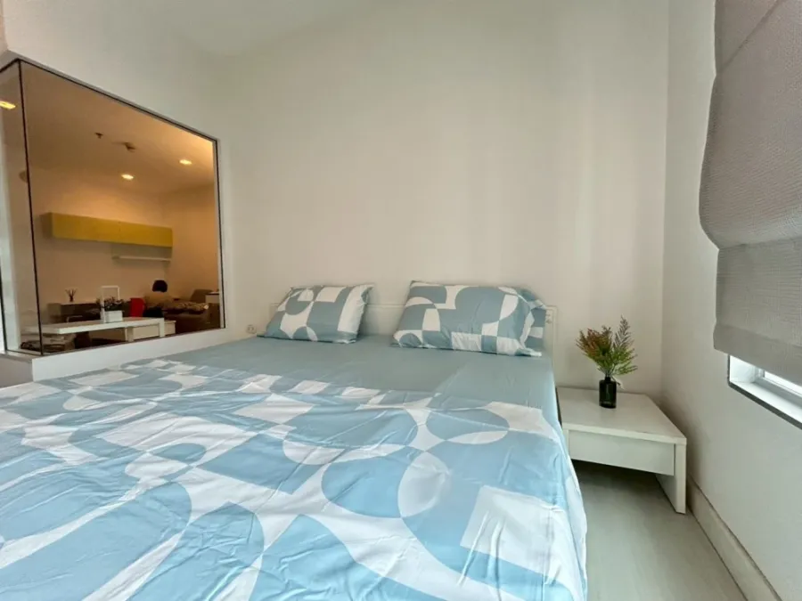 For rent: The Room Rathcada-Ladprao. Spacious room with efficient use of space at an affordable price. Don't miss out!