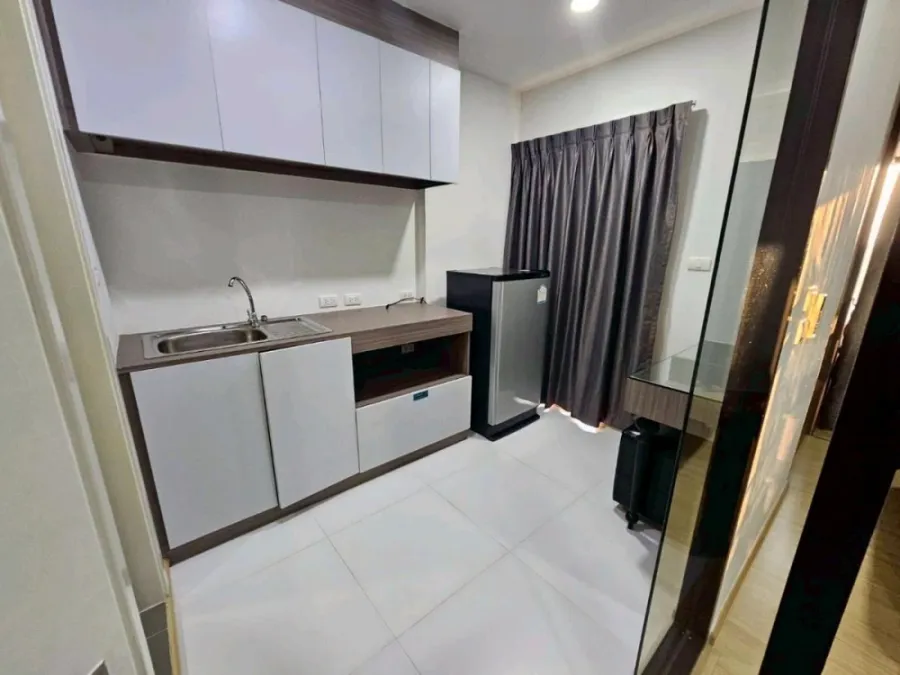 For rent: VIIA 7 Bangna by Apasiri, 3rd floor, fully furnished unit. Book now! Don't miss out!