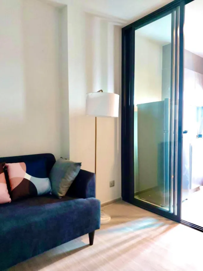 For rent, Life Asoke-Rama 9, fully furnished room, high floor, great view, nothing better than this, don't miss it.